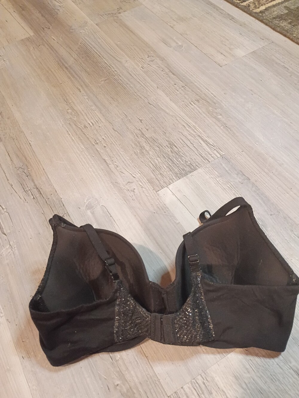 Victoria Secret - Picture 4 of 5